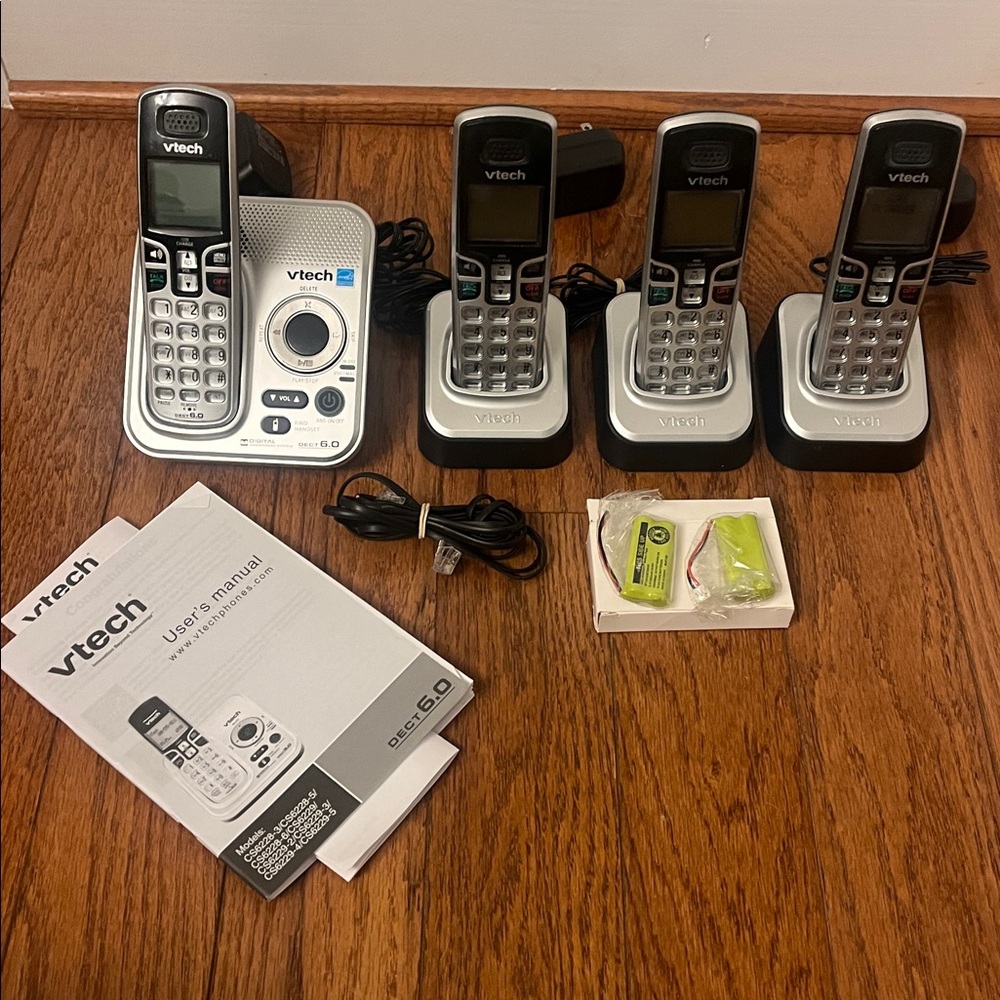Vtech CS6229 Dect 6.0 Answering Machine 4 Phones Cords Manual 2 Extra Batteries